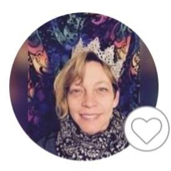 Meet your Posher, Traci - Picture 6 of 16